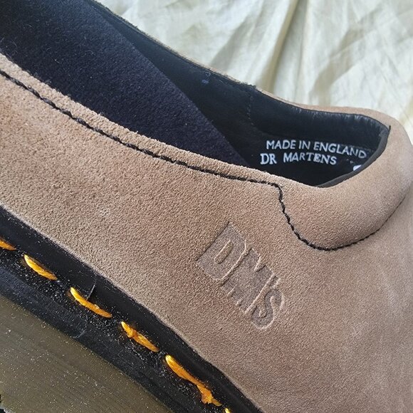 Dr.Martens Made In England Mens Suede Padded Collar Mule in Tan NWT Deadstock - Picture 4 of 13